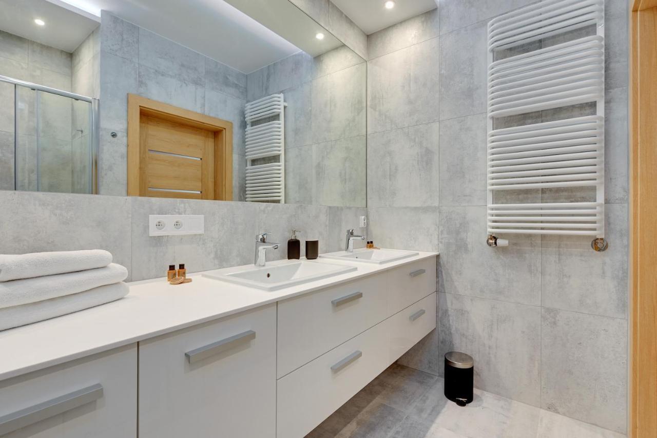 Central Apartment - Free Private Parking Гданьск Экстерьер фото